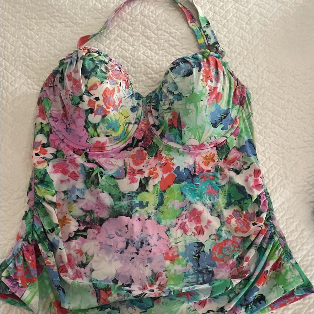 Land’s End Floral Swim Top 18W